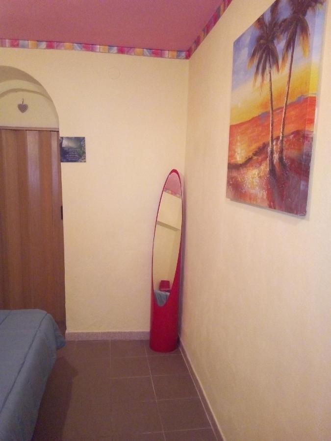 Al Mare, Al Sole, Si', Ma Nella Casa Del Minatore ブッジェッル エクステリア 写真