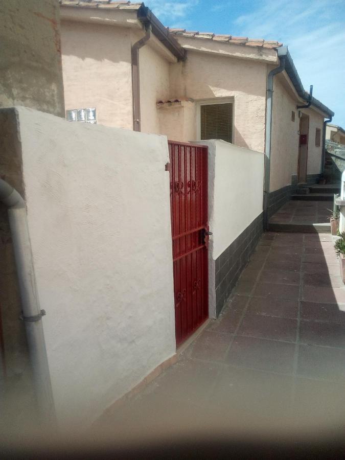 Al Mare, Al Sole, Si', Ma Nella Casa Del Minatore ブッジェッル エクステリア 写真